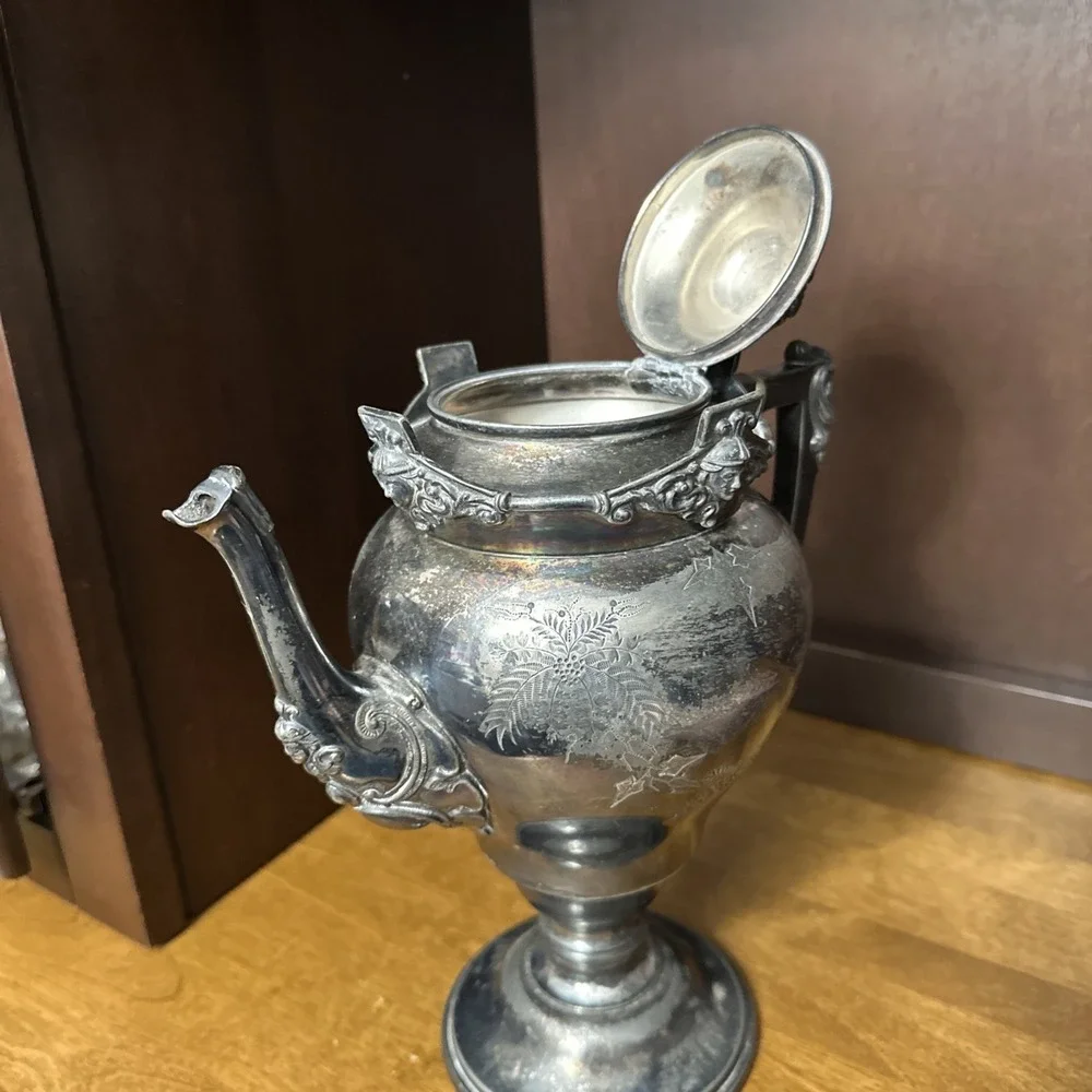 Antique Meridian B. Co. 1879 Tea/Coffee Silverplate Samovar